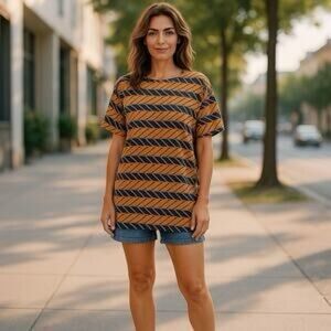 ❤️ 3/$15 Stylish Striped Tee in Navy and Brown